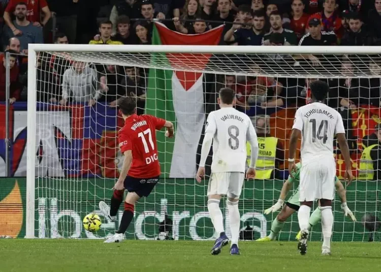 Osasuna stun Real Madrid to open door for Barcelona in title race