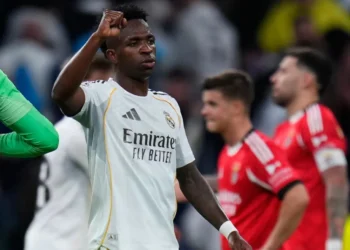 Real Madrid rally past Benfica to reach Champions League last 16