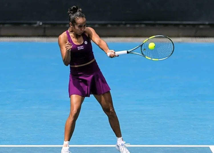 Samsonova, Fernandez advance in straight sets at Abu Dhabi Open