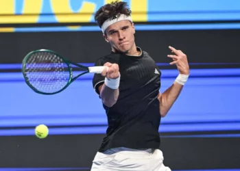 Mensik stuns Sinner to reach Qatar Open semi-finals