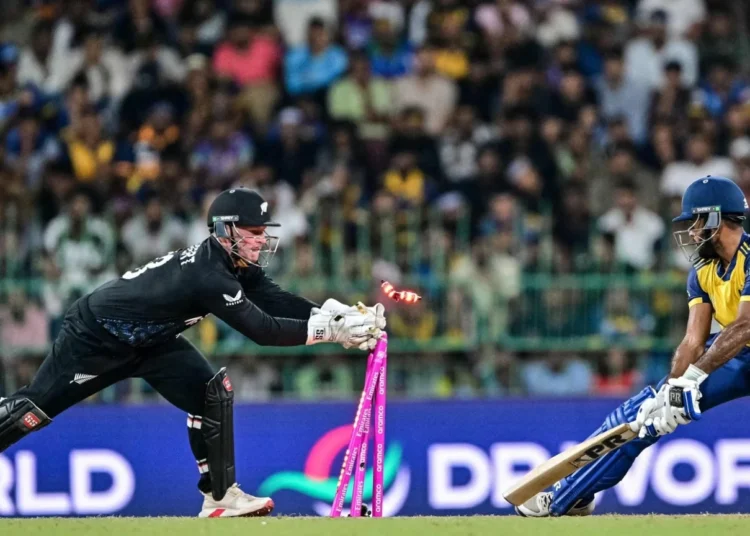 New Zealand thrash Sri Lanka to seal Super Eight win
