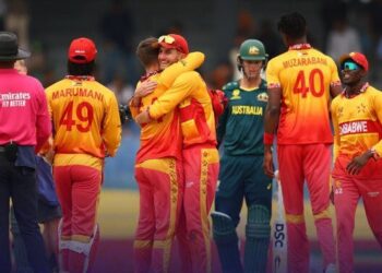 Zimbabwe stun Australia to boost Super Eight hopes