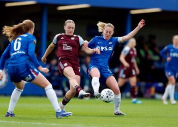 Chelsea edge Villa in seven-goal thriller to keep WSL title hopes alive