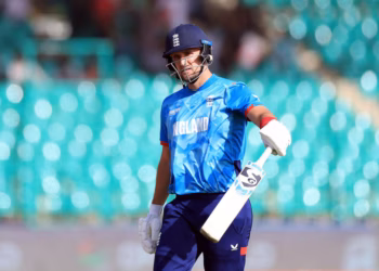 Livingstone criticises England setup after being dropped