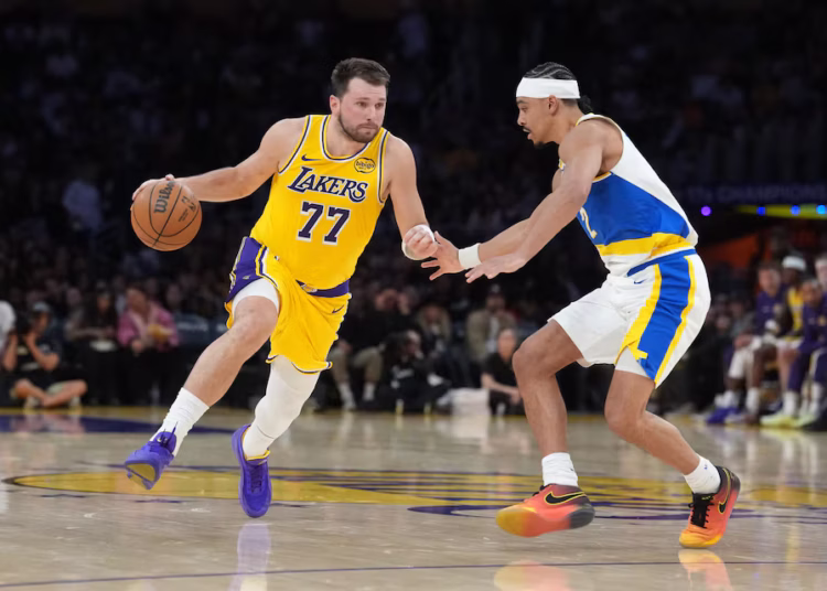 Tatum shines in return as Celtics beat Mavericks