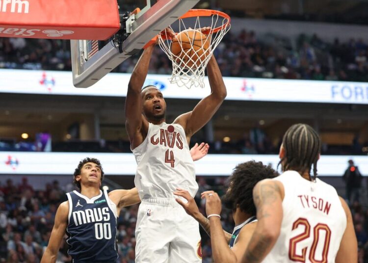 Mobley’s big first half powers Cavaliers past Mavericks