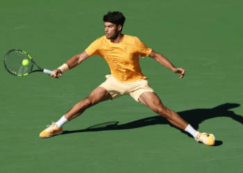 Medvedev ends Alcaraz’s 16-game win streak in Indian Wells semifinal