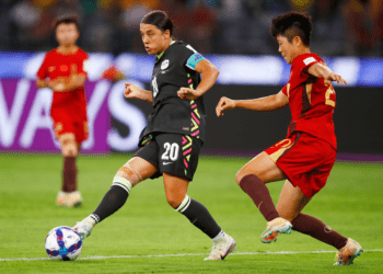 Kerr helps Australia secure 2-1 win over China; advance into final