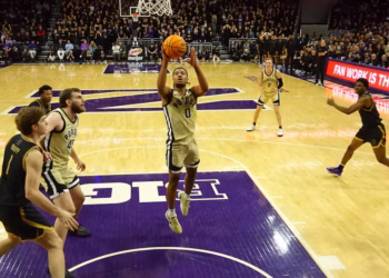 No. 15 Purdue edges Northwestern; Houston, Arkansas win