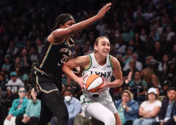 Wings Land Defensive Star Alanna Smith on Three-Year Deal