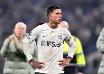 Fernandez available for Chelsea’s clash with Manchester United, says Rosenior