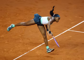 Gauff overcomes slow start to reach Stuttgart quarter-finals