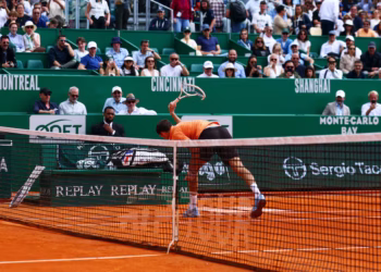 Medvedev smashes racket in 6-0 6-0 defeat to Berrettini in Monte Carlo