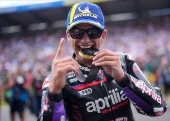 Martin storms to Sprint victory as Marquez crashes out