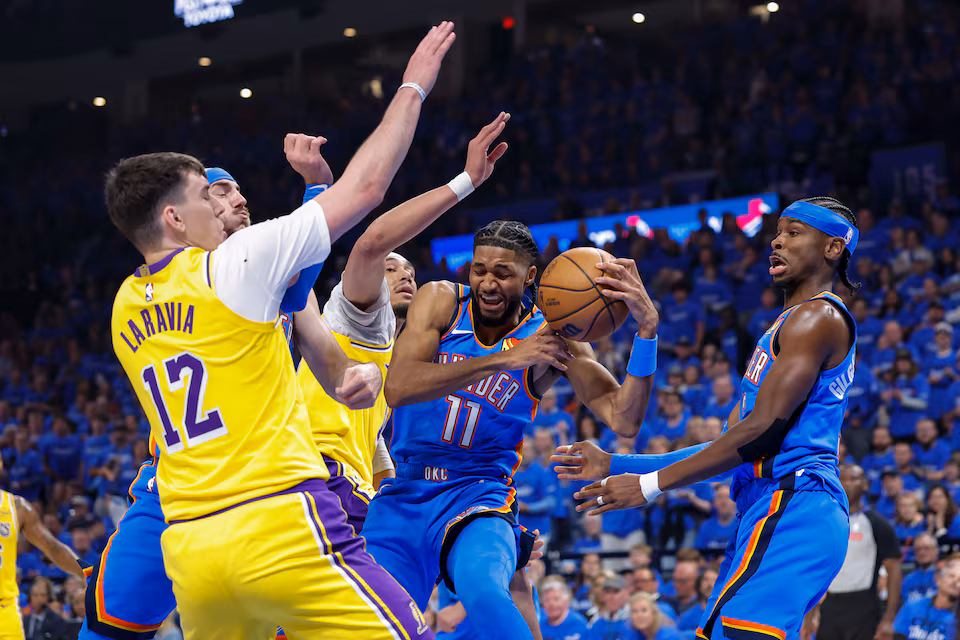 Thunder Overpower Lakers to Take Game 1