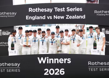 Resilient New Zealand overpower England to clinch series at Trent Bridge