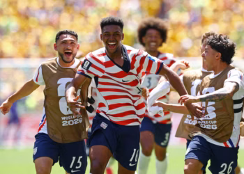 U.S. Reach World Cup Last 32 After Comfortable Win Over Australia