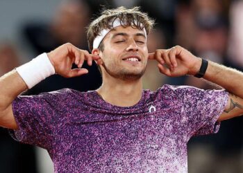 French Open: semifinal withdrawal sends Cobolli into first Grand Slam final