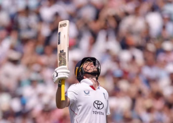 Fisher’s fighting fifty drags England closer to New Zealand total