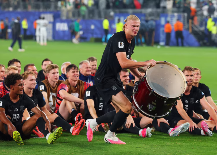 Norway celebrate knockout qualification with iconic Viking row after Senegal win