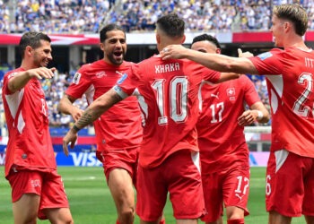Switzerland thrash 10-man Bosnia to boost World Cup hopes