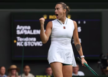 Sinner, Sabalenka ease doubts as Wimbledon begins with British disappointments