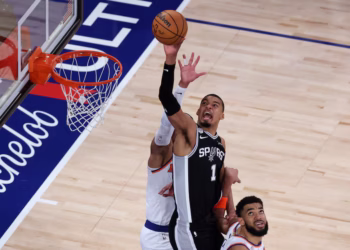 Wembanyama stars as Spurs beat Knicks in Game 3 to cut Finals deficit