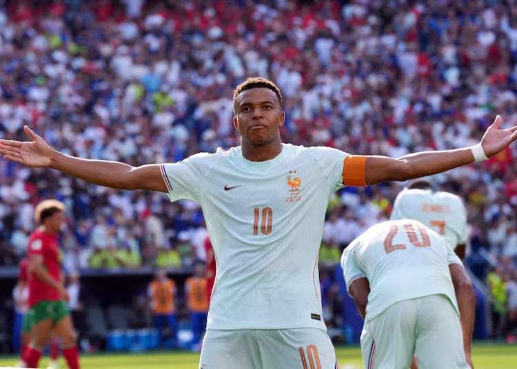 Mbappe leads France past Morocco into third straight World Cup semi-final