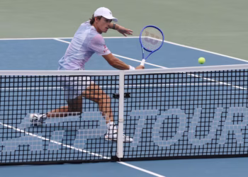ATP Roundup: De Minaur survives Tsitsipas test to begin Washington title defence