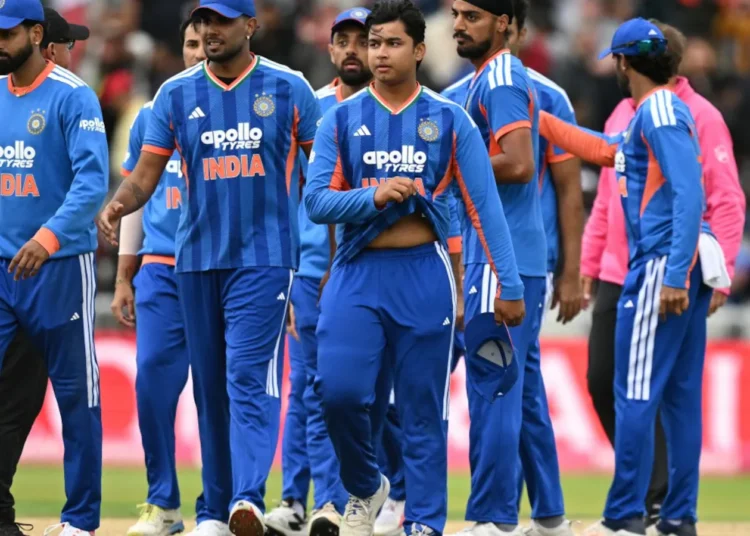 Kumble criticises India’s ‘abject surrender’ after heavy defeat to England
