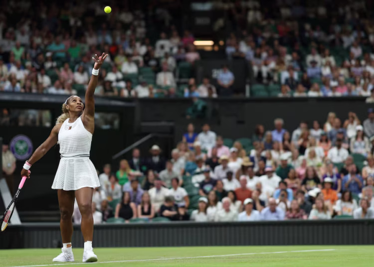 Serena racing to recover from knee injury for Wimbledon doubles with Venus