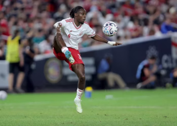 Iraola plays down Frimpong injury fears after Liverpool loss