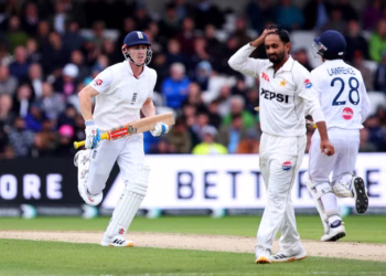 Brook maintains stranglehold over Pakistan as dominant England take control