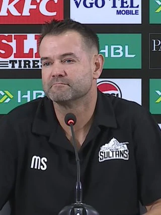 Pakistan appoint Michael Smith as batting coach on two-year deal