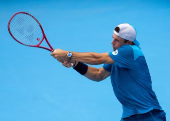 Paul rallies past top seed Zverev to reach Cincinnati quarter-finals