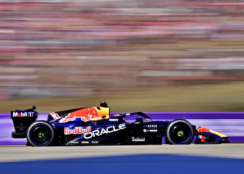Verstappen commits to Red Bull until end of 2030