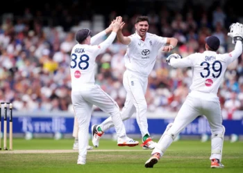 England crush Pakistan by innings to give Root winning start as captain