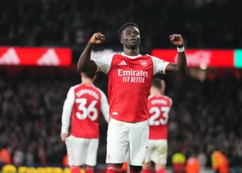 Arsenal maintain perfect start as Liverpool and Chelsea drop points