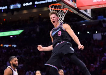 Heat guard Pelle Larsson agrees to four-year, $60 million extension