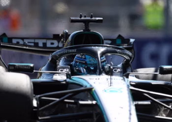 Great drivers recover, Wolff backs Russell after latest setback