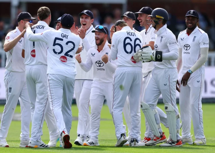 England close in on series sweep after Pakistan collapse at Edgbaston