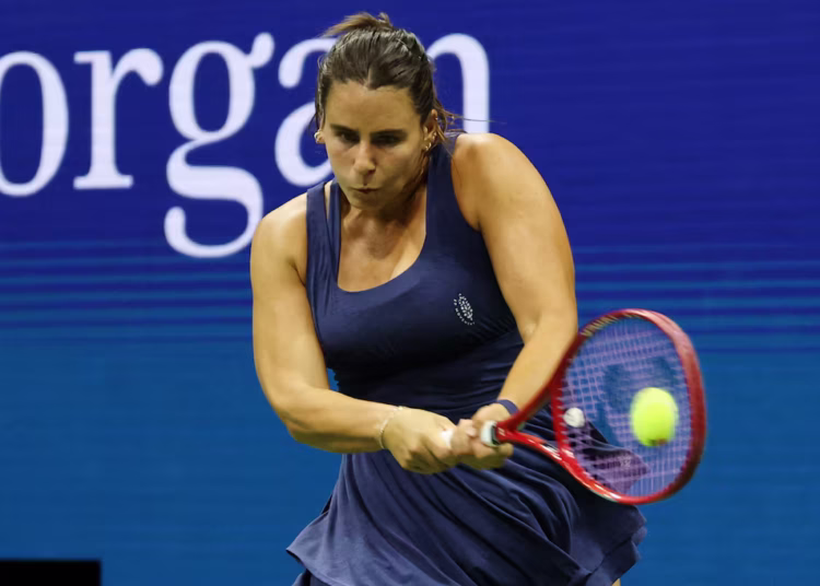 Navarro reaches U.S. Open quarter-finals with win over Kalinskaya