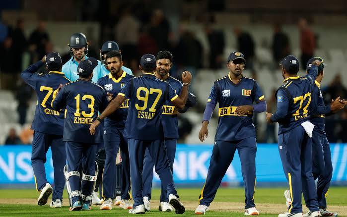 Sri Lanka level ODI series as injured Buttler’s late effort falls short