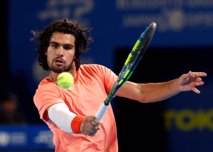 Alcaraz battles past Munar to reach Japan Open final