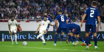 Spain fight back to beat Croatia as Kane adds to England scoring record